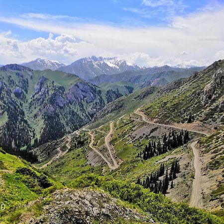 Yurt Camp Ali-Nur At Lake Song-Kol Юрточный Лагерь Али-Нур Озеро Сон-Куль Сон-Куль Кыргызстан Нарын Kyrgyzstan Naryn Exterior photo