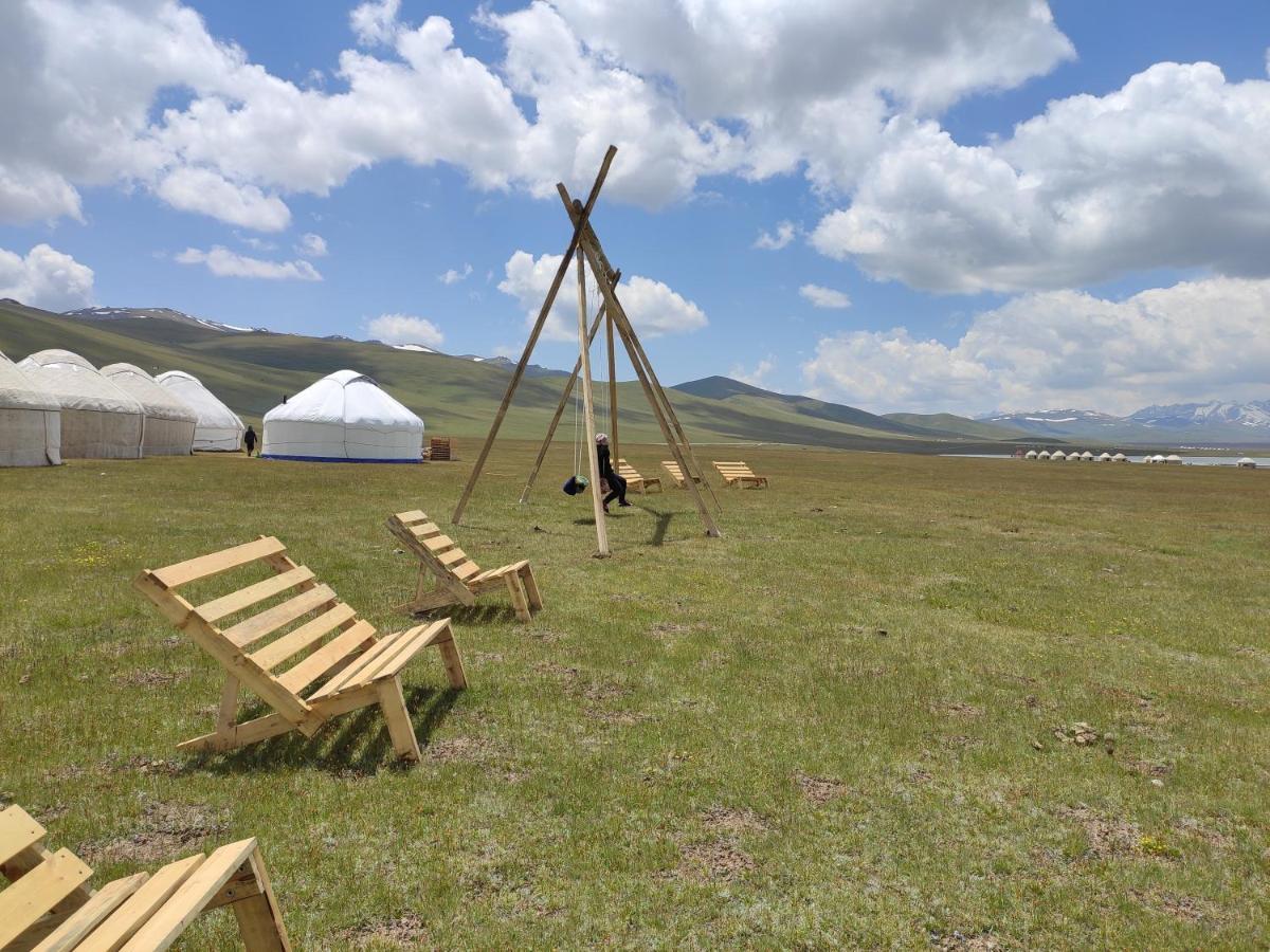 Yurt Camp Ali-Nur At Lake Song-Kol Юрточный Лагерь Али-Нур Озеро Сон-Куль Сон-Куль Кыргызстан Нарын Kyrgyzstan Naryn Exterior photo