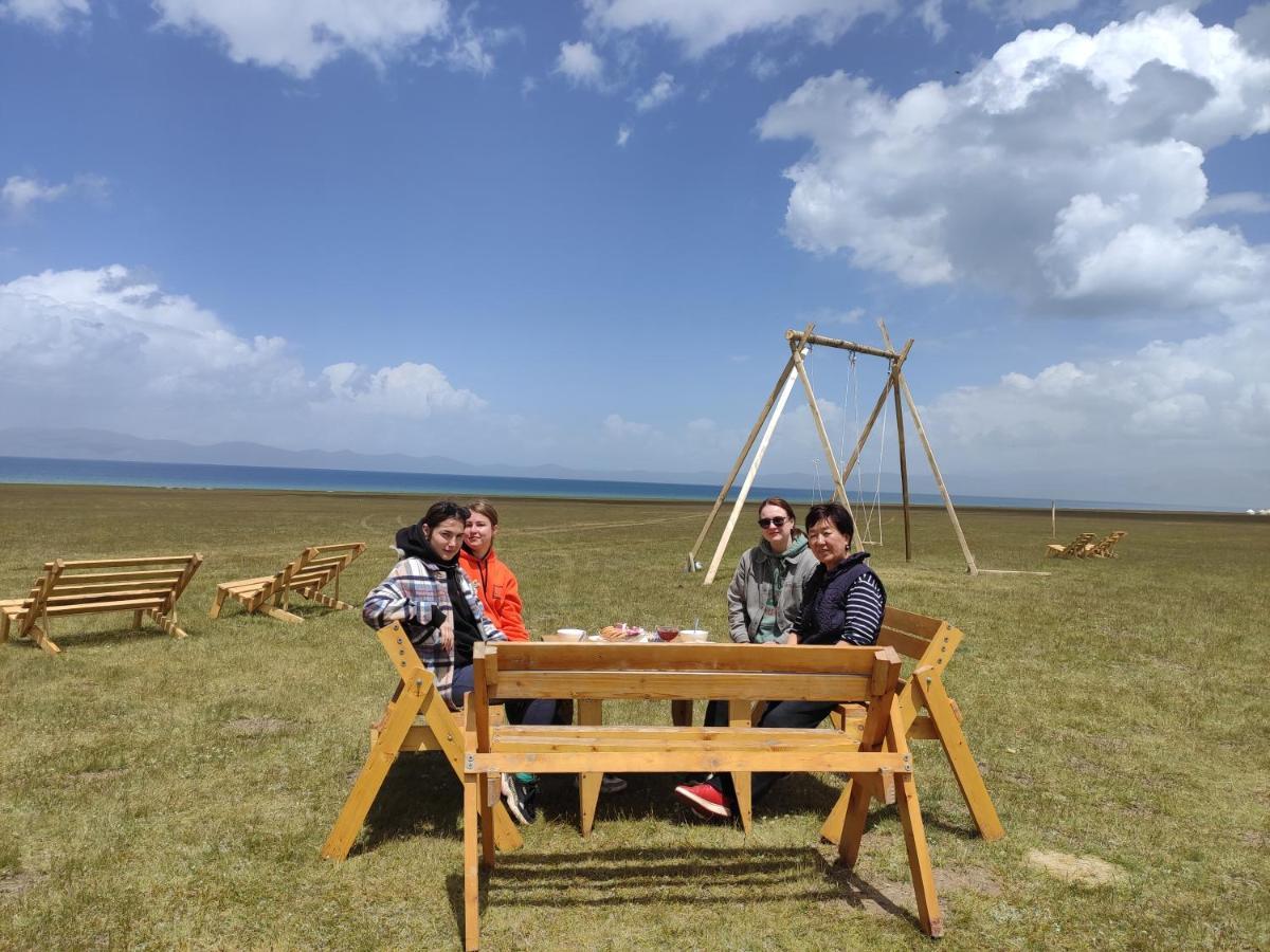 Yurt Camp Ali-Nur At Lake Song-Kol Юрточный Лагерь Али-Нур Озеро Сон-Куль Сон-Куль Кыргызстан Нарын Kyrgyzstan Naryn Exterior photo