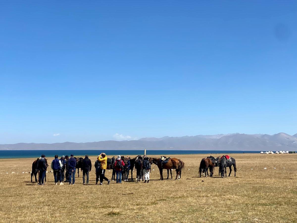 Yurt Camp Ali-Nur At Lake Song-Kol Юрточный Лагерь Али-Нур Озеро Сон-Куль Сон-Куль Кыргызстан Нарын Kyrgyzstan Naryn Exterior photo