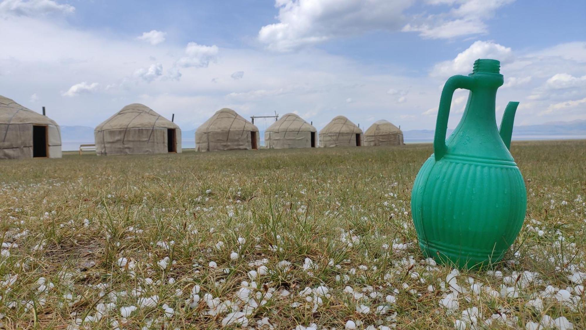 Yurt Camp Ali-Nur At Lake Song-Kol Юрточный Лагерь Али-Нур Озеро Сон-Куль Сон-Куль Кыргызстан Нарын Kyrgyzstan Naryn Exterior photo