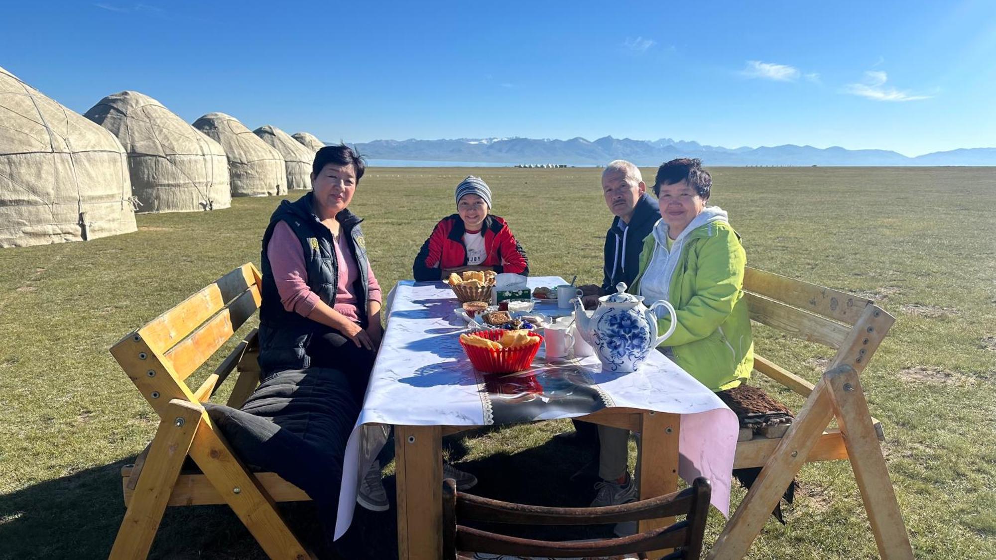 Yurt Camp Ali-Nur At Lake Song-Kol Юрточный Лагерь Али-Нур Озеро Сон-Куль Сон-Куль Кыргызстан Нарын Kyrgyzstan Naryn Exterior photo