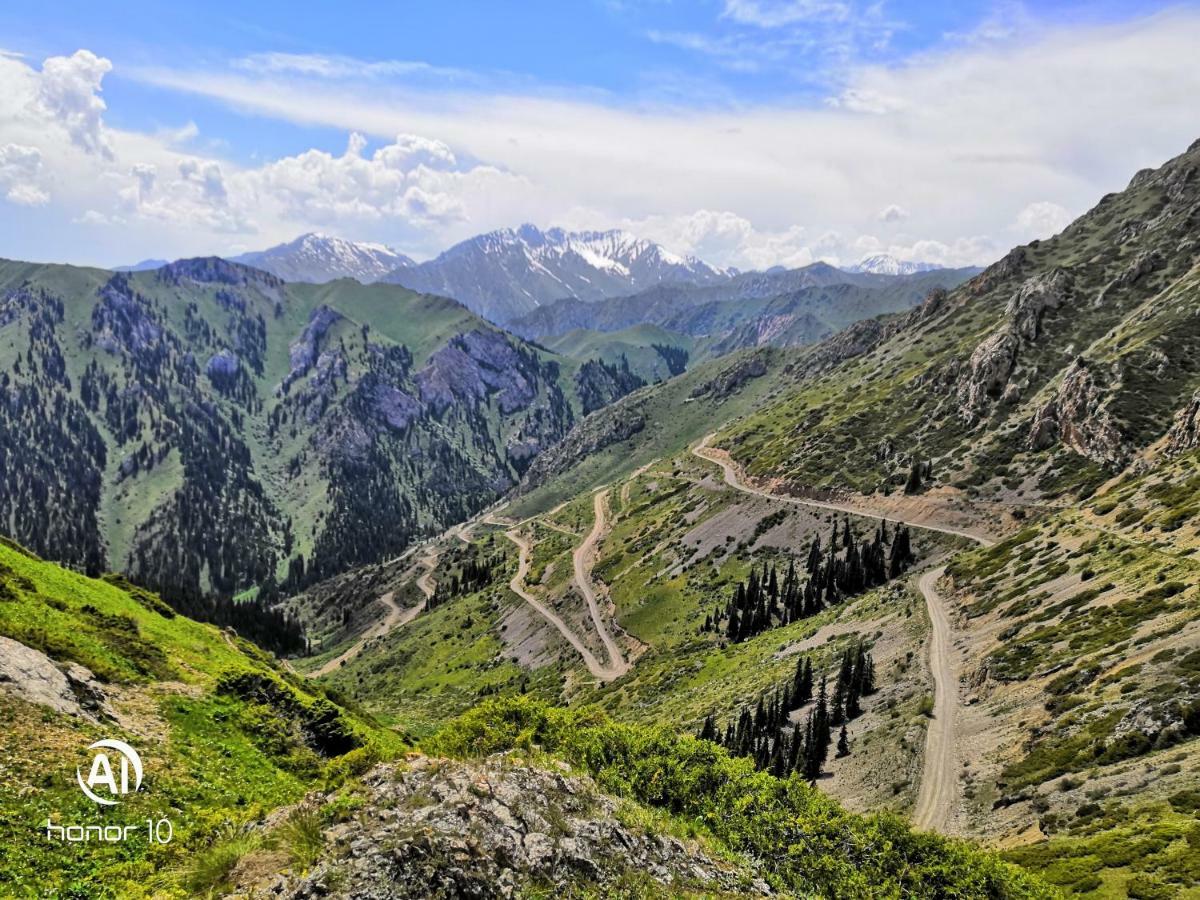 Yurt Camp Ali-Nur At Lake Song-Kol Юрточный Лагерь Али-Нур Озеро Сон-Куль Сон-Куль Кыргызстан Нарын Kyrgyzstan Naryn Exterior photo