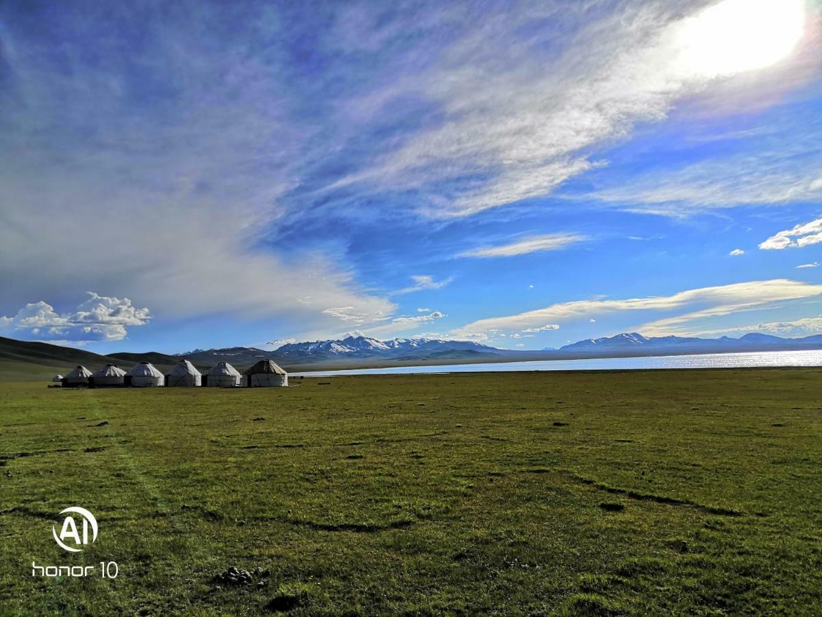 Yurt Camp Ali-Nur At Lake Song-Kol Юрточный Лагерь Али-Нур Озеро Сон-Куль Сон-Куль Кыргызстан Нарын Kyrgyzstan Naryn Exterior photo